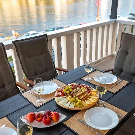 Apartman Lighthouse Brna